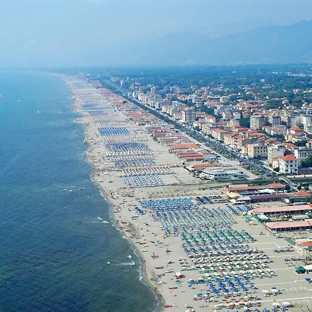 Leonardo By Interhome Apartment Viareggio